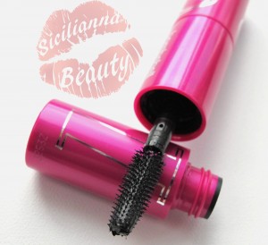 covergirlbombshellmascara2